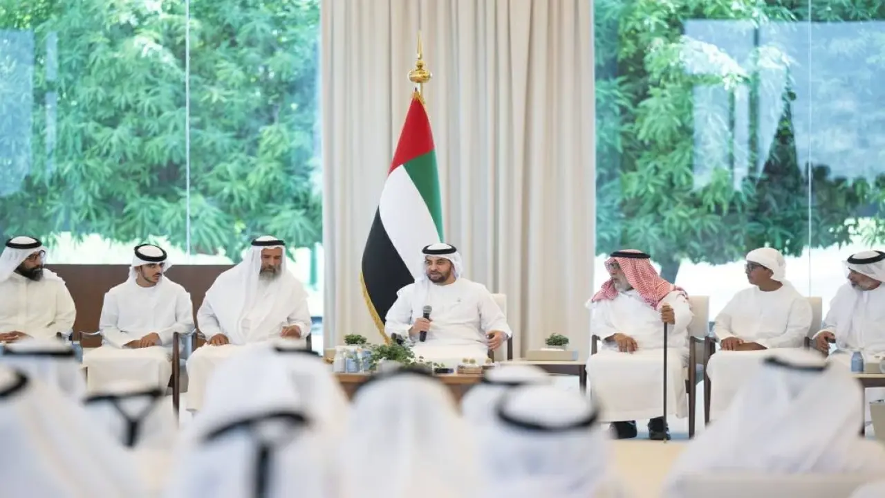 حمدان بن زايد يؤكد التزامه بتوفير الحياة الكريمة للمواطنين